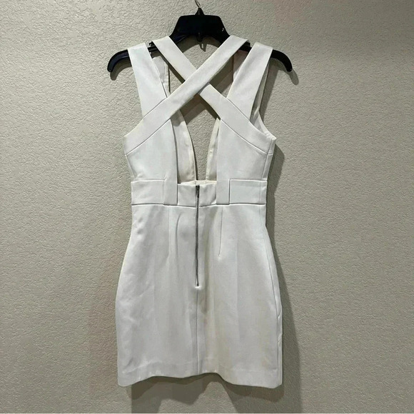 StyleStalker Cut Out Mini Short Dress Cream Women’s Size Small Pockets - Picture 3 of 16